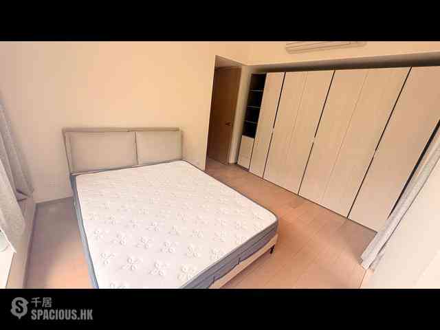 Shau Kei Wan - Island Garden Block 2 04