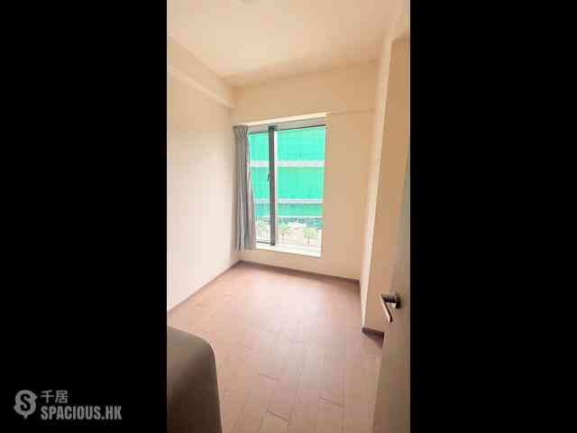 Shau Kei Wan - Island Garden Block 2 10