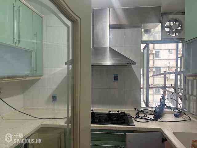 Sai Wan Ho - Lei King Wan Sites A Block 4 Kwun Fung Mansion 07