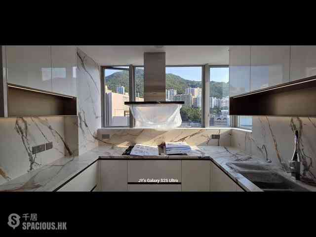 Sai Ying Pun - The Summa Block 1 12