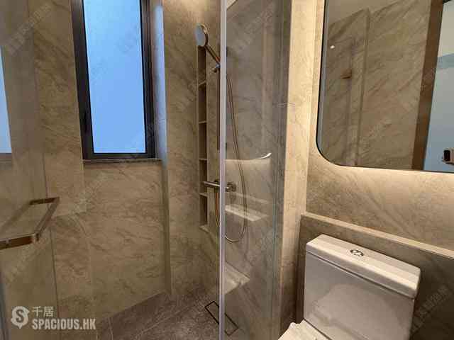Sai Ying Pun - Des Voeux W Residence 02