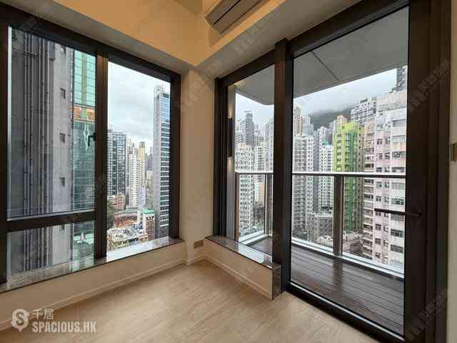 Sai Ying Pun - Des Voeux W Residence 04