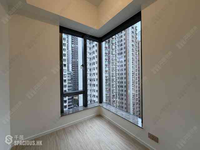 Sai Ying Pun - Des Voeux W Residence 05