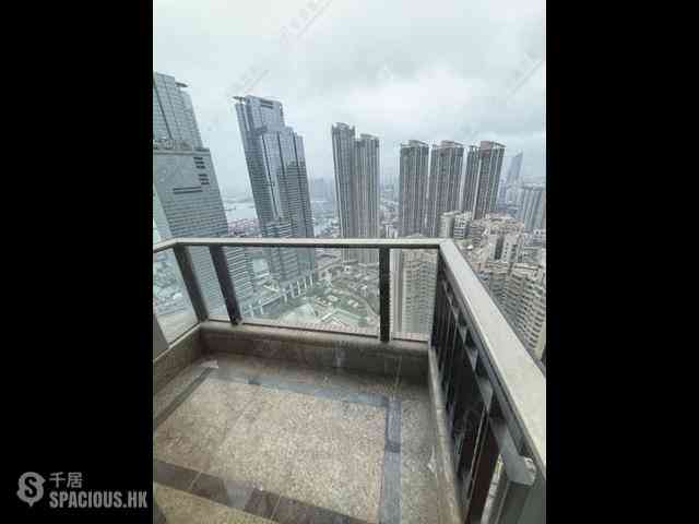 West Kowloon - The Arch 03