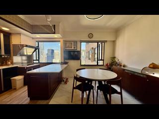 Mid Levels Central - Robinson Heights 03