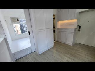 Soho - Ying Pont Building 04