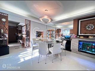 Mid Levels Central - Clovelly Court 02