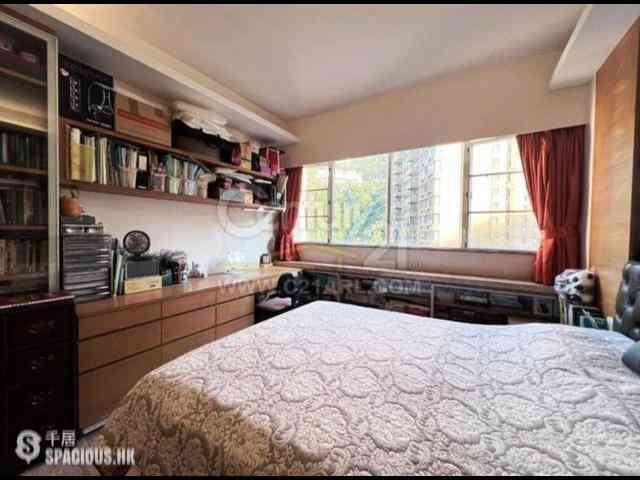 Mid Levels Central - Clovelly Court 06