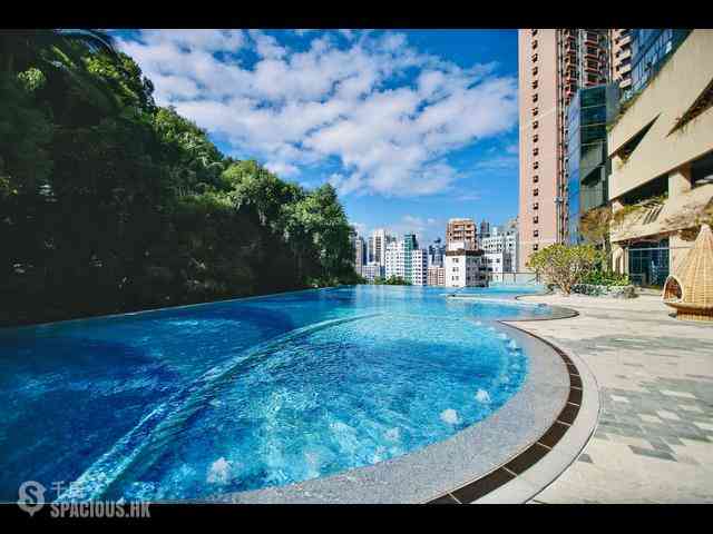 Mid Levels West - University Heights 12