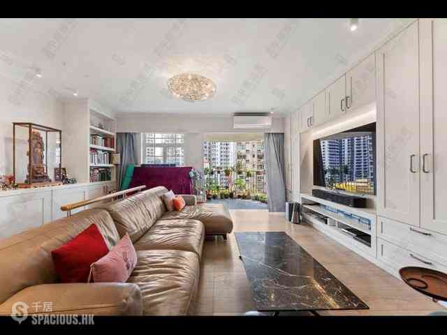 Mid Levels Central - Pearl Gardens Block EF 11