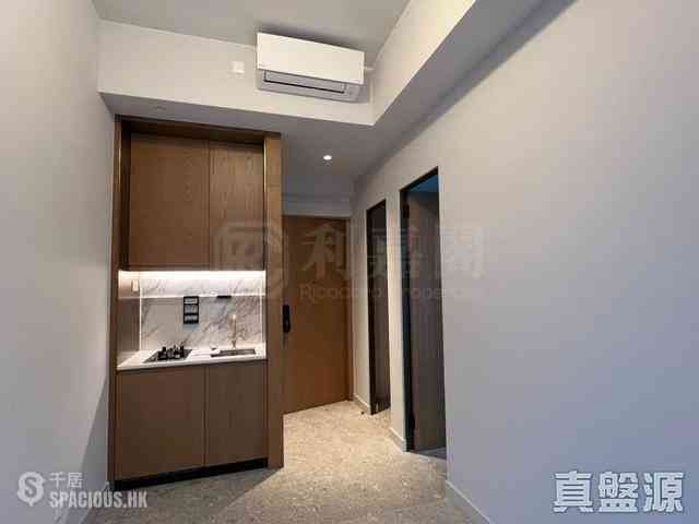 Quarry Bay - The Holborn Block B 02