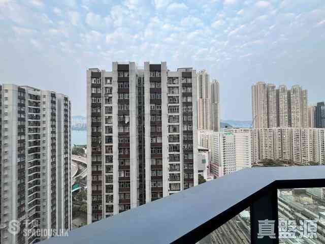 Quarry Bay - The Holborn Block B 01