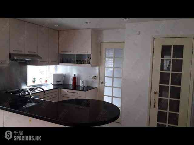 Mid Levels Central - Hong Lok Mansion 11