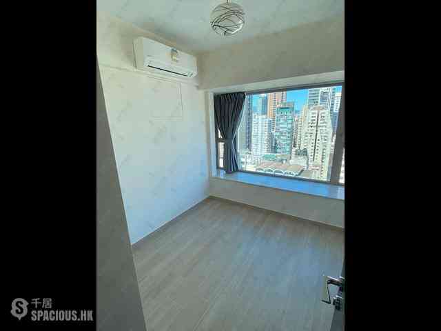 Sai Ying Pun - Centre Place 06