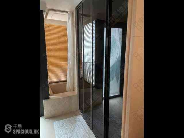 Mid Levels Central - Gramercy 02