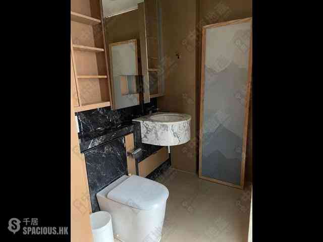 Mid Levels Central - Gramercy 04