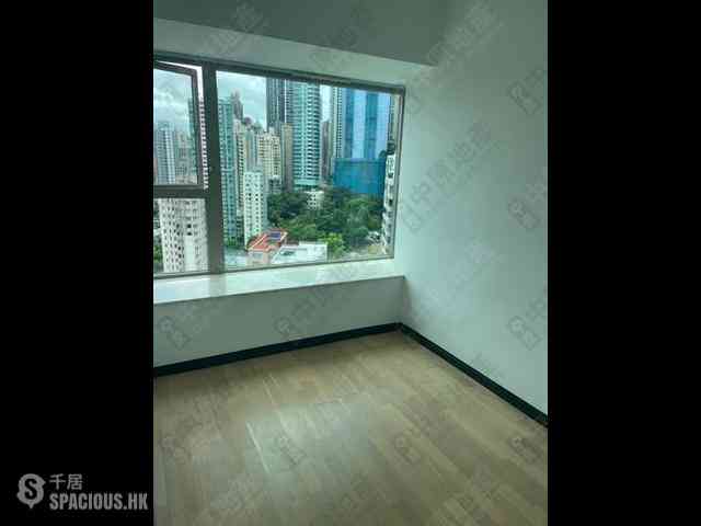 Sai Ying Pun - Centre Place 05