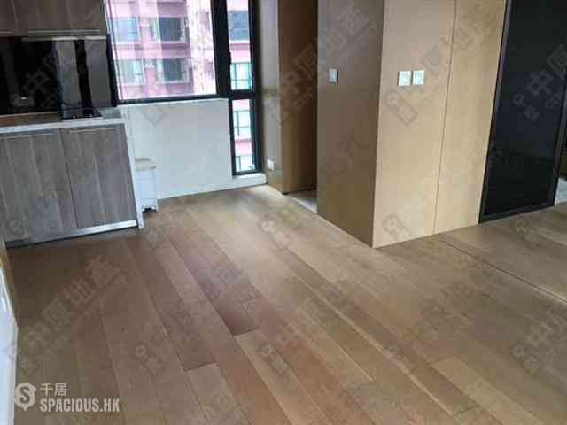 Mid Levels Central - Gramercy 09