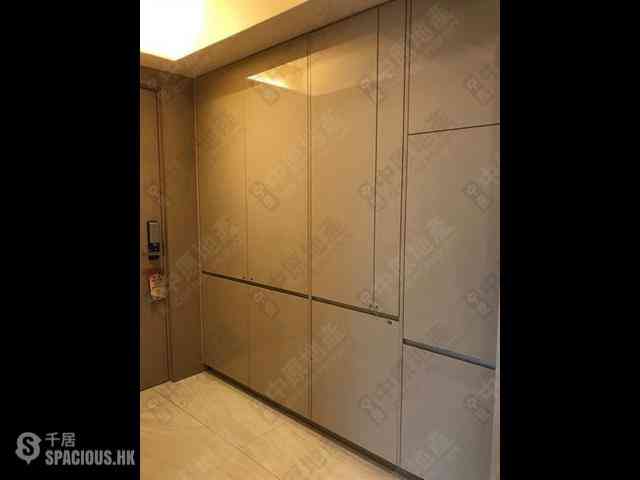 Sai Ying Pun - King's Hill 04