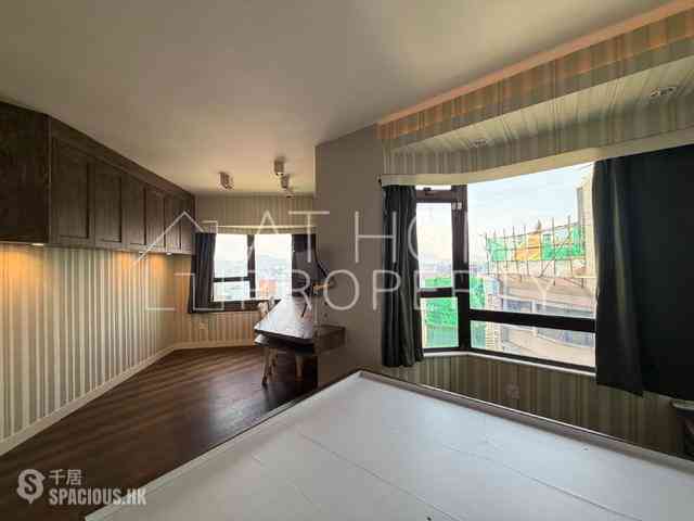 Mid Levels West - Euston Court 06