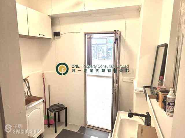 Sai Ying Pun - 224-226, Des Voeux Road West 03