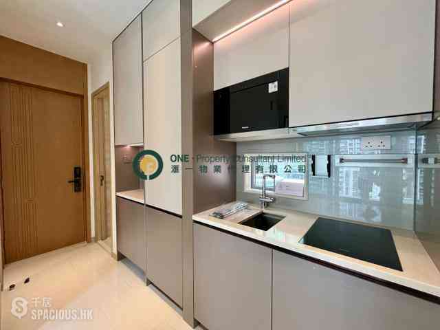 Sai Ying Pun - Upper Manor 03