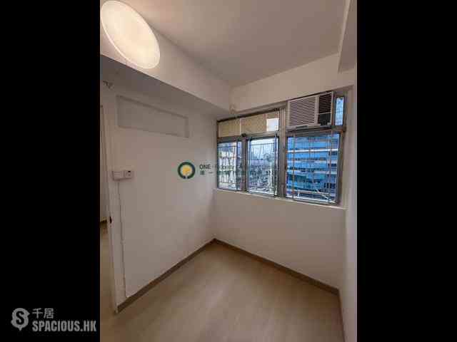 Sai Ying Pun - 224-226, Des Voeux Road West 05