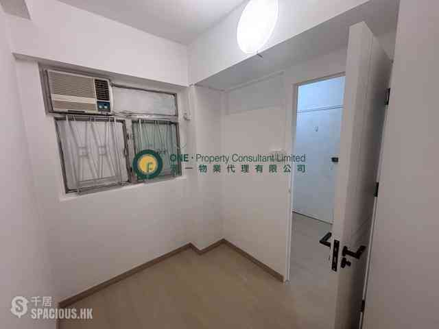 Sai Ying Pun - 224-226, Des Voeux Road West 06