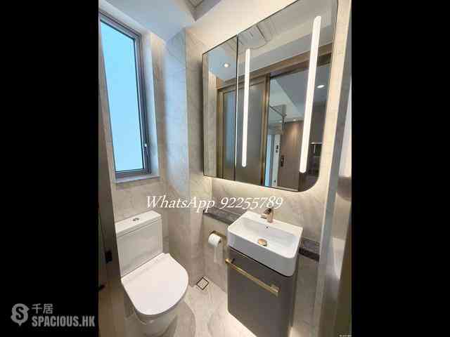 Sai Ying Pun - Des Voeux W Residence 07