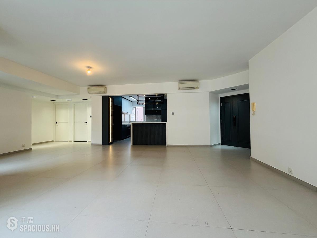 Mid Levels Central - Tregunter Tower 3 01