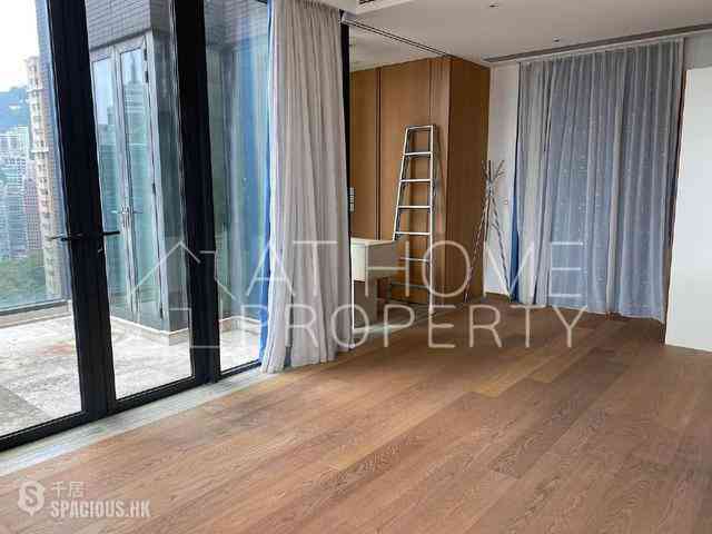 Mid Levels Central - Gramercy 04