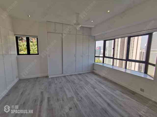 Mid Levels East - Bowen Place 02