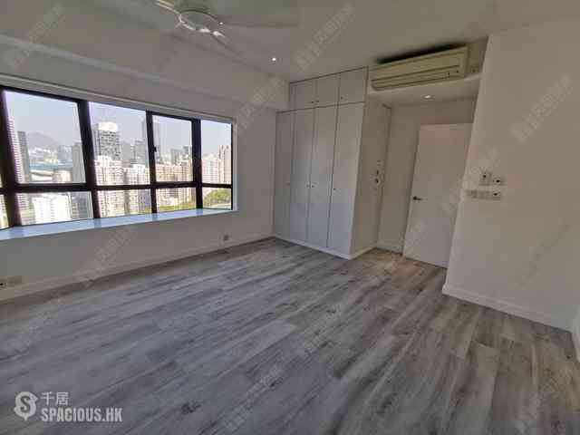 Mid Levels East - Bowen Place 09