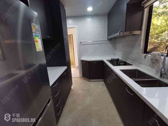 Mid Levels East - Bowen Place 13