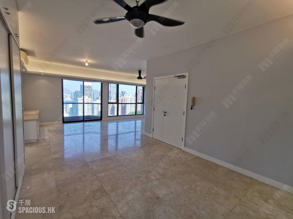 Mid Levels East - Bowen Place 01