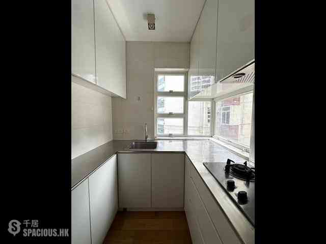 Leighton Hill - Starlight House 04