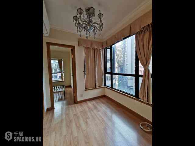 Mid Levels West - Wilton Place 11