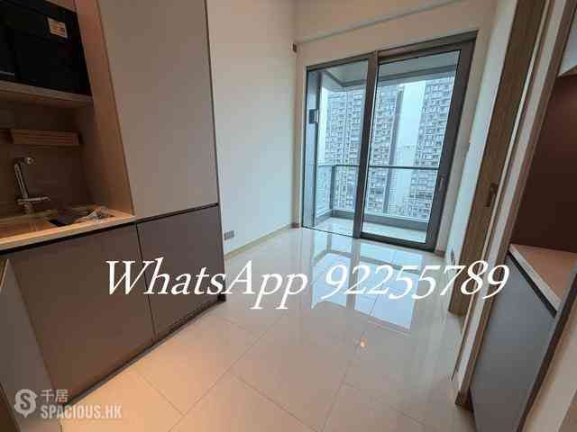 Sai Ying Pun - Upper Manor 01