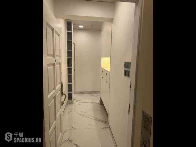 Mid Levels Central - Kam Fai Mansion 01