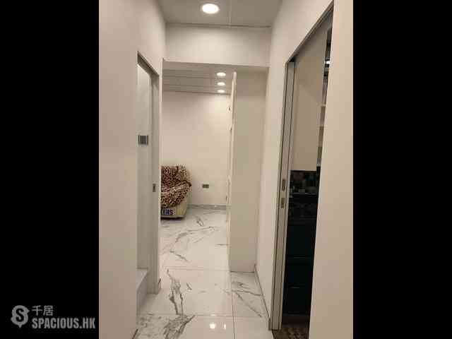 Mid Levels Central - Kam Fai Mansion 02
