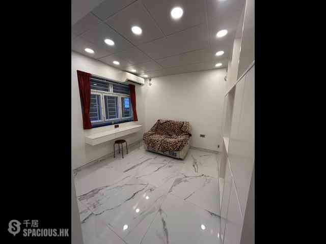 Mid Levels Central - Kam Fai Mansion 03