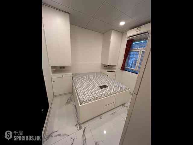 Mid Levels Central - Kam Fai Mansion 05