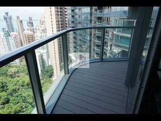 Mid Levels West - University Heights 02