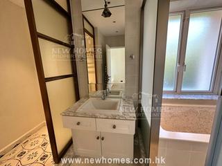 Chung Hom Kok - Villa Piubello 06