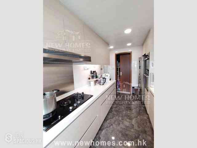 Happy Valley - The Broadville 02