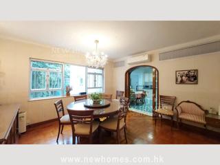 Leighton Hill - Rose Court 02