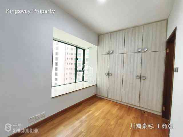 Mid Levels Central - Hillsborough Court 09
