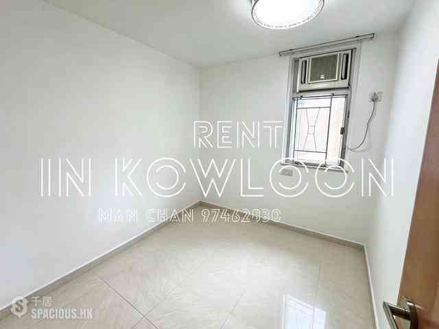 Mong Kok - Sun Kong House 02