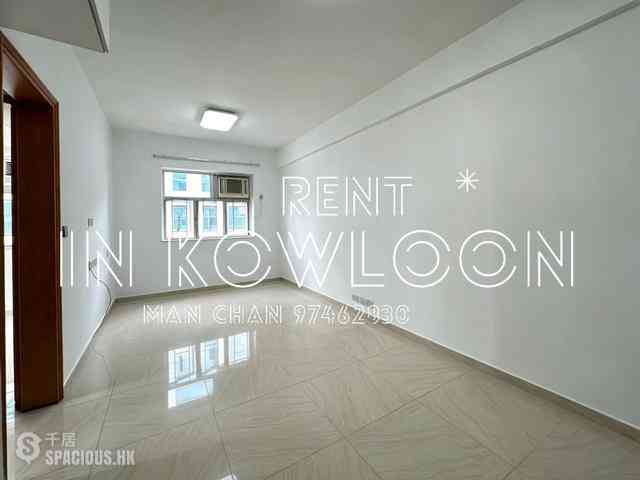 Mong Kok - Sun Kong House 01