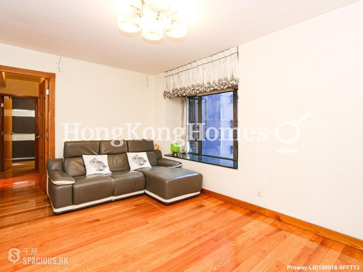 Central - Hollywood Terrace 01